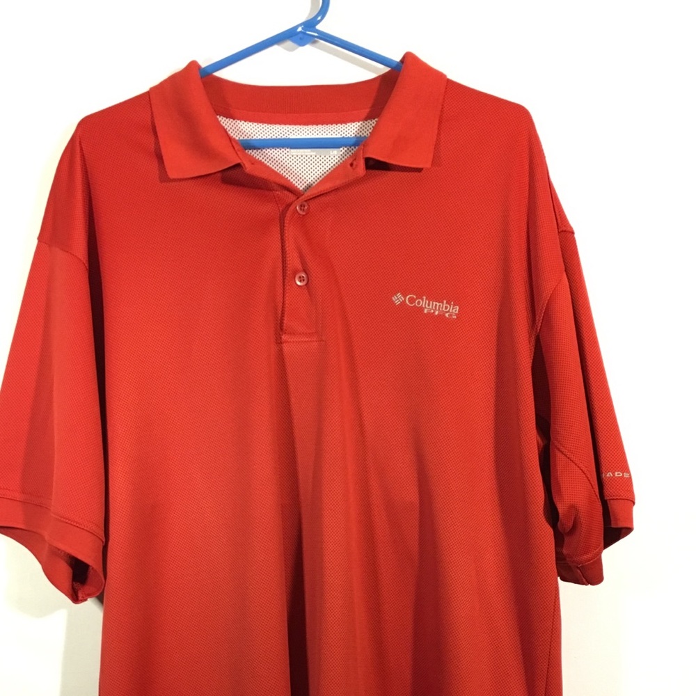 Men’s Columbia PFG polo shirt. Size: Large
